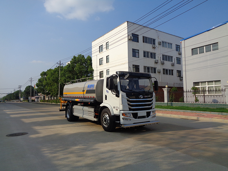 XZL5180GQXBEV型純電動(dòng)清洗車(chē)