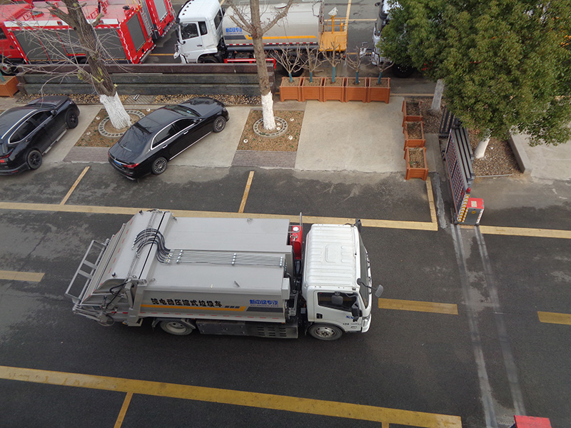XZL5125ZYSBEV型純電動(dòng)壓縮式垃圾車(chē)